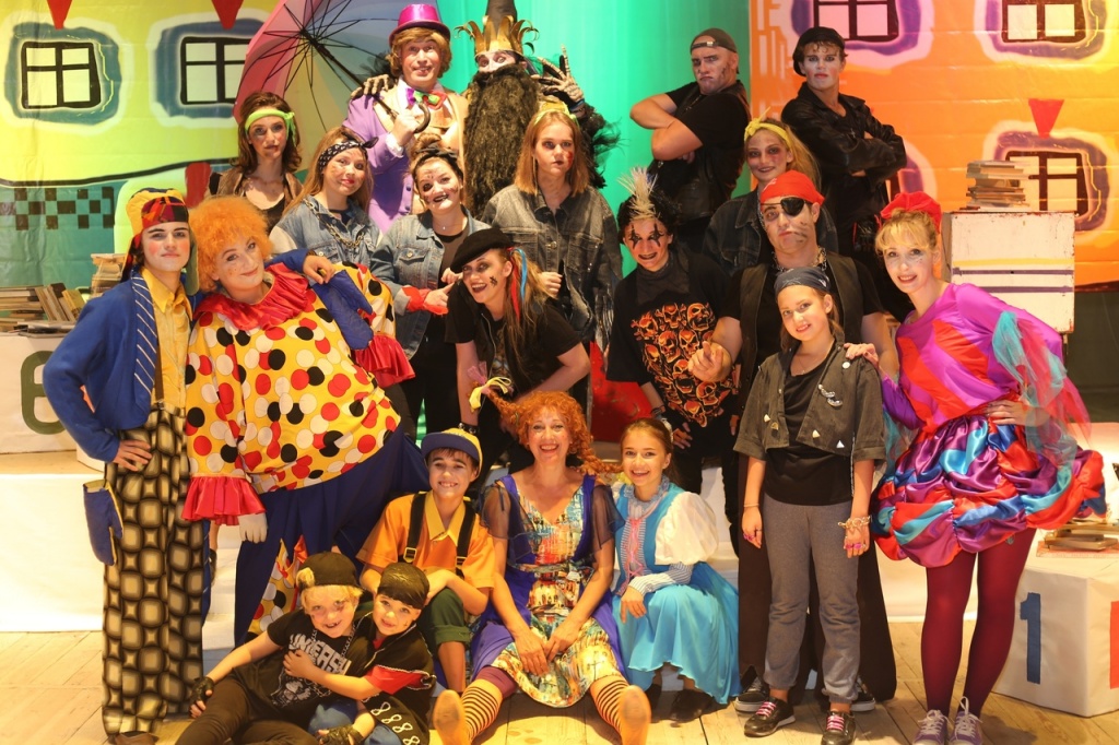 Здравствуй школа в ДК "Тольятти"