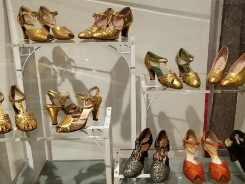 Выставка обуви и текстиля в ДК Тольятти