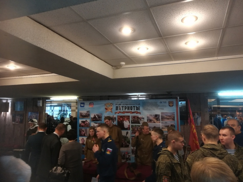 wfEzS9angu0.jpg wfEzS9angu0.jpg